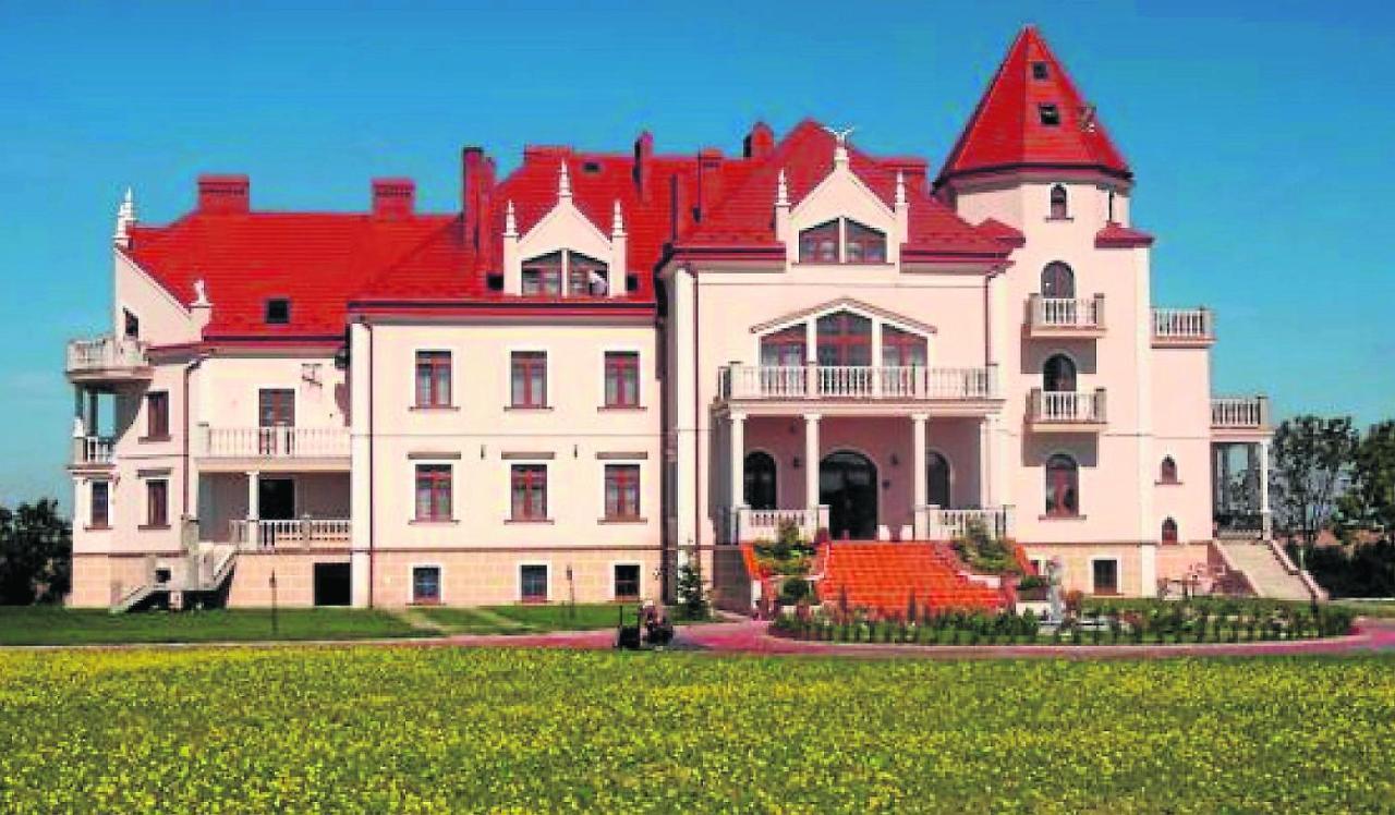 Palac Koronny Noclegi & Wypoczynek Wodzisław 외부 사진